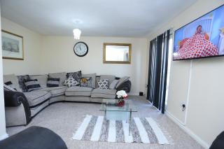 Lovely 4 Bed House London - London - 9