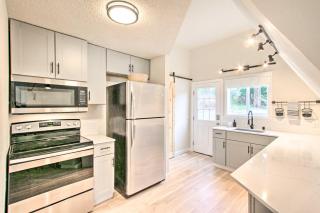 Geodesic Dome House with Scenic Views and Hot Tub - Eatonville - 2