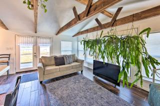 Water Views and Deck Gun Barrel City Cottage! - Gun Barrel City - 6