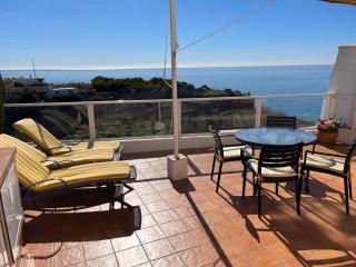 Delightful Burriana House with Magnificent Beach & Sea Views. - Nerja - 0