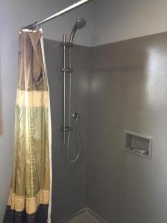 Pearlessence Vineyard Inn - 9