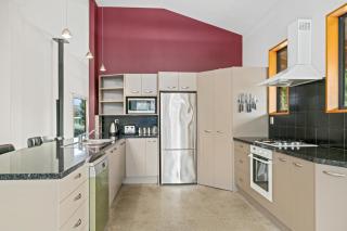 Edgewater Escape - Cromwell Holiday Home - 3