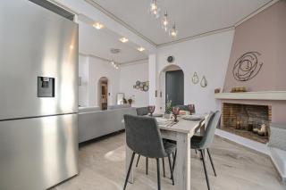 Golden Rose Elegant Vacation Home - Naxos Chora - 4