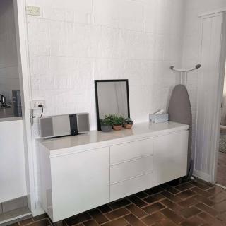 Hidden Gem Accommodation - White Cliffs - 4