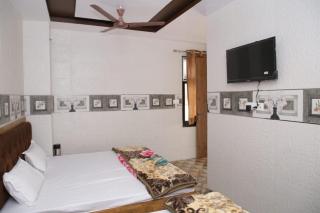 Hotel Al Sharif Manzil 90 Mtrs from Dargah - 4