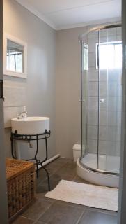 East of East Guest Cottage - 7