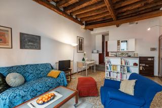 Cà Paola Cozy Venice Apartment - 1