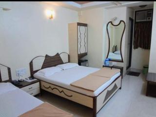 Hotel Broadway Colaba - Mumbai - 1