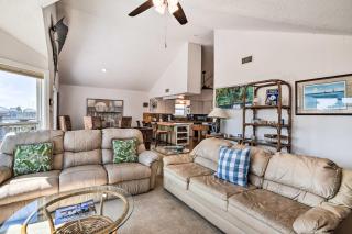 Sea Isle Galveston Getaway Less Than 1 Mile to Beach! - 5