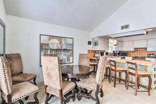 Sea Isle Galveston Getaway Less Than 1 Mile to Beach! - Galveston - 2