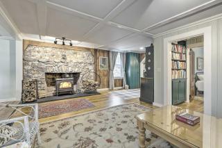 Charming Sutton Cottage Walk to Lake and Farm! - 4