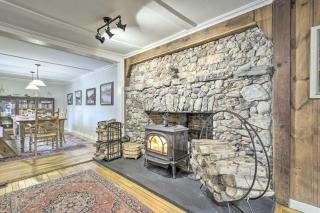 Charming Sutton Cottage Walk to Lake and Farm! - 3