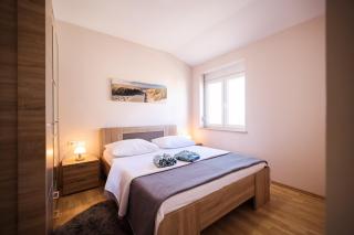 Apartments Anka with Seaview - Vrsi - 0