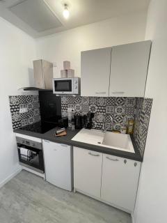 Le Bohème - Centre Ville, Netflix et WIFI, parking, idéal familles, couples et voyages d'affaire - 3