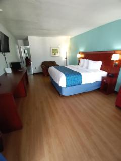 Travelodge by Wyndham Petersburg - Petersburg - 3