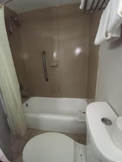 Travelodge by Wyndham Petersburg - Petersburg - 1