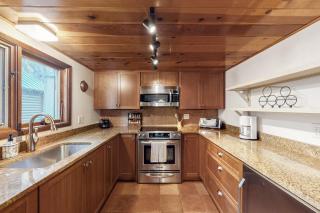 Moon Shadow Cottage - 1