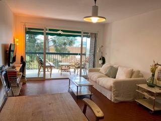 Charmant T3 au milieu des pins, terrasse sud, vue mer, plage à pieds, fibre et garage privé inclus - Les Lecques - 7