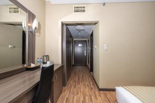 Pearl Swiss Hotel - Dubai - 6