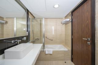 Pearl Swiss Hotel - Dubai - 7