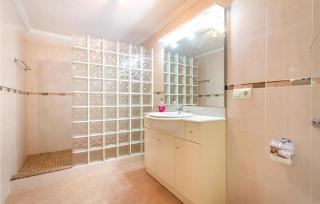Stunning Apartment In Los Cerezos - Benitachell - 4