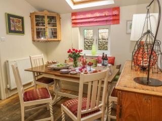 1 Bridge End & Garden - 5