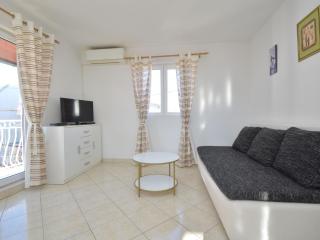 Apartment Ena by Interhome - Brodarica - 8