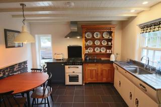 Riverside cottage walking distance into Caernarfon - 5