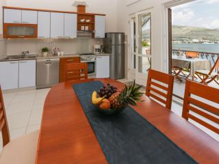 Holiday Home Villa Anita by Interhome - Okrug Gornji - 7