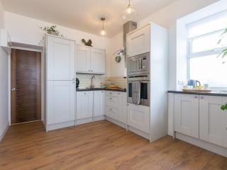 Hepworth Apartment - 3