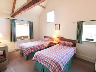 Henhouse Cottage - 6