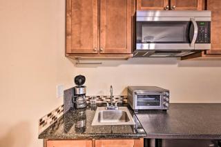 2 Blocks to Light Rail Denver Unit with Kitchenette - Greenwood Village - 2