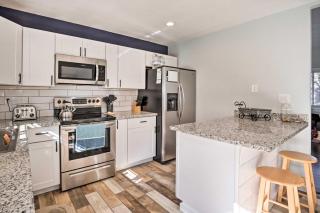 Charming Newport Home - Walk to Beach Trailhead! - Newport - 1