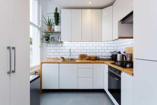 Veeve - Raise the Bar - London - 1