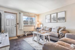 5 minutes to downtown and just minutes to military and hospitals - 5