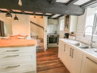 4 Masons Court - 5