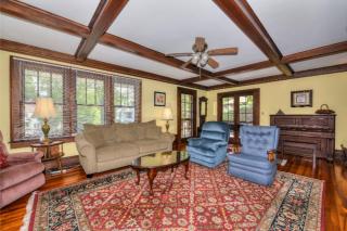 Bishop's Robin Cottage - 2