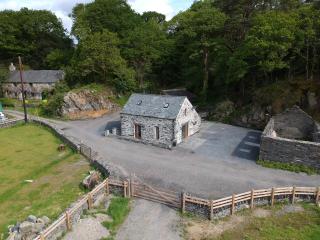Tyn Llwyn Cornel - Penrhyndeudreath - 9
