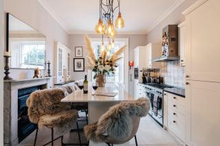 Central Townhouse with Garden & Free Parking - Bath - 0