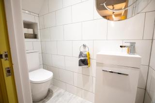 Nadler House 3 Bed Basement Apartment - Norwich - 3
