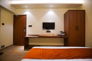 Hotel El Magnifico - Surat - 7