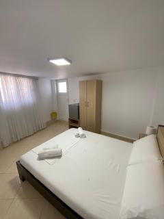 Yard Paradise - Dhërmi - 8