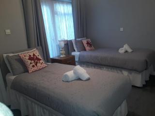Newton House - Torquay - 6