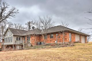Spacious Home with Pond about 13 Mi to Columbia! - - 9