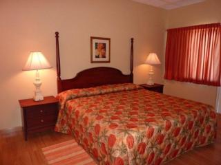 Miramar 6 Bedroom on the Beach - 3