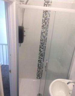 4 Bedroom House For Corporate Stays in Kettering - Kettering - 2