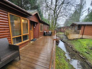 Cheerful 3 bedroom Lodge At White cross Bay Windermere - 7