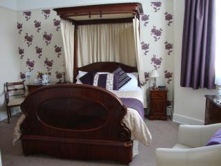 Ascot House - York - 4