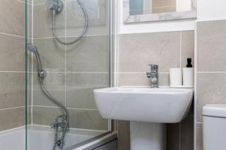 The Holt-Ideal for Contractors- Heartwarming 2 Bedrooms Apartment-Parking - Lincoln - 5