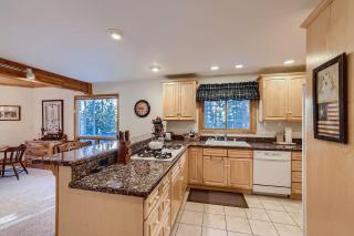 Sunbeam Retreat: Large Mountain Home Near Downtown - 2